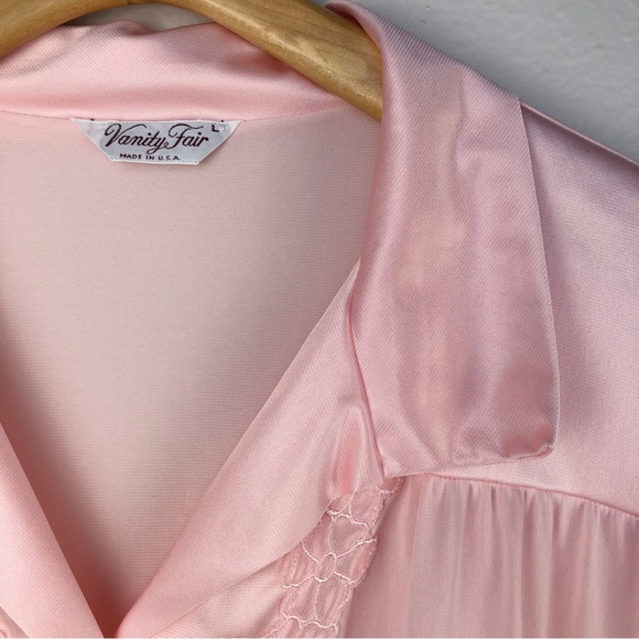 Vintage Vanity Fair Pink Nylon Button Front Robe Nightgown Large - Picture 7 of 11